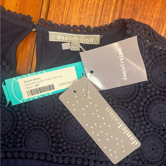 Daniel Rainn Darrel Crochet Yoke Knit Top Size MP Navy Casual Peasant Boho Flowy - Picture 13 of 16